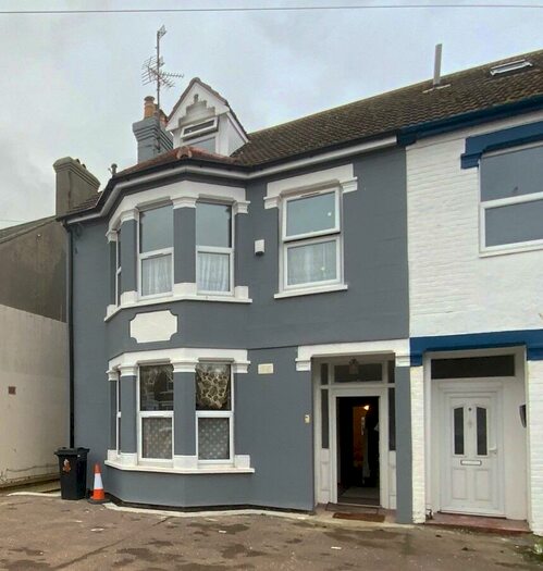 6 Bedroom Apartment To Rent In Hayes Road, Clacton-On-Sea, CO15