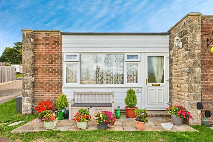 2 Bedroom Bungalow For Sale In Gurnard Pines, Cockleton Lane, Cowes, Isle Of Wight, PO31