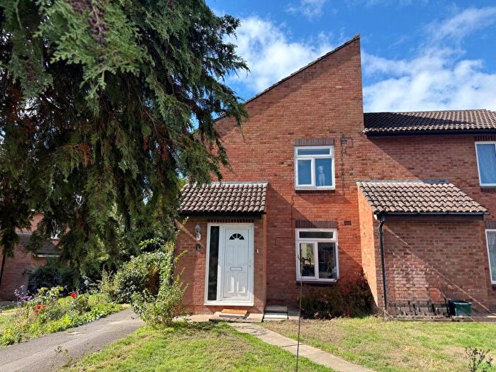 2 Bedroom End Of Terrace House For Sale In Lime Close, Frome, Somerset, BA11