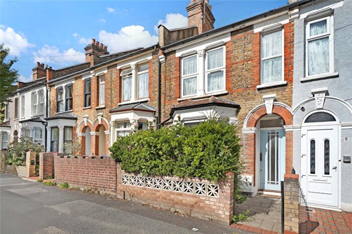 1 Bedroom Flat For Sale In Turner Road, Walthamstow, London, E17