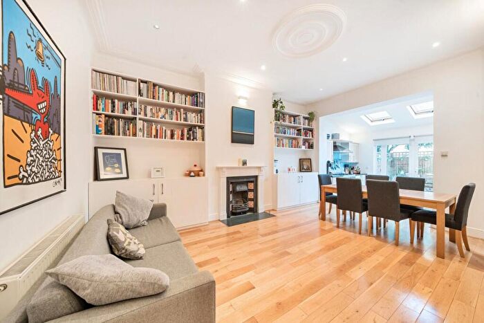 2 Bedroom Flat For Sale In Howitt Road, Belsize Park, NW3