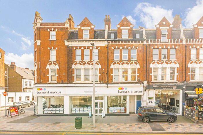 1 Bedroom Flat To Rent In Lavender Hill, Battersea, SW11
