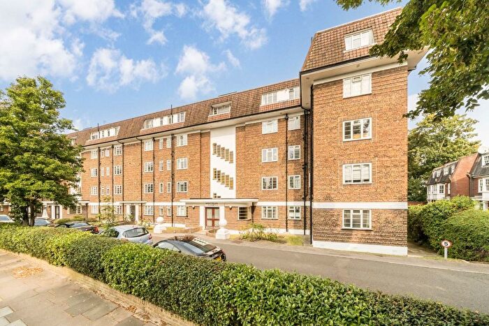 3 Bedroom Flat For Sale In Montpelier Road, Ealing, W5