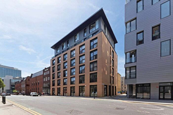 2 Bedroom Flat To Rent In Dock Street, Tower Hill, London, E1