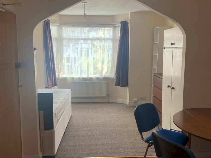 1 Bedroom Flat To Rent In Howard Street, Oxford, OX4