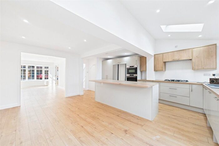 3 Bedroom Detached House To Rent In Maple Close, Winnersh, Wokingham, Berkshire, RG41