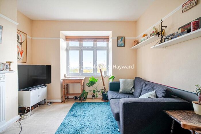 2 Bedroom House To Rent In Devon House, Devonshire Road, SE23