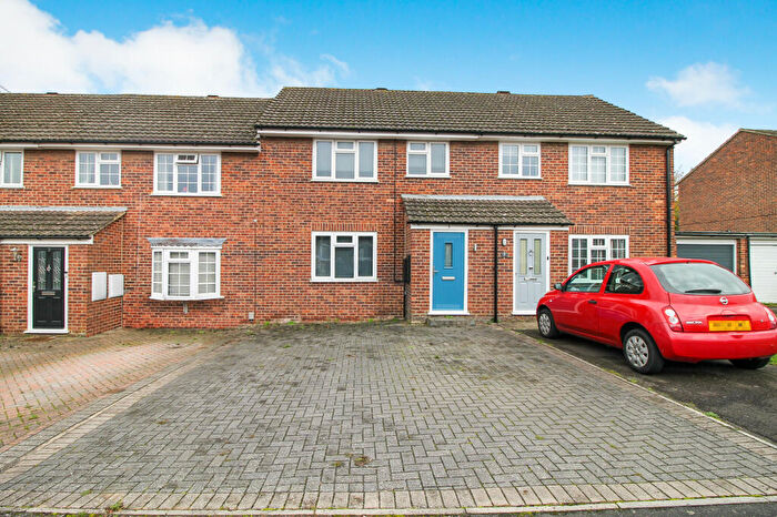3 Bedroom Terraced House To Rent In Wordsworth Avenue, Yateley, GU46