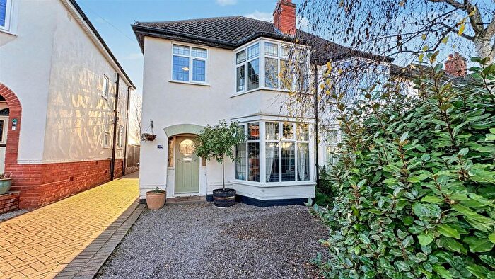 3 Bedroom Semi Detached House For Sale In Greenend Road, Moseley, B13