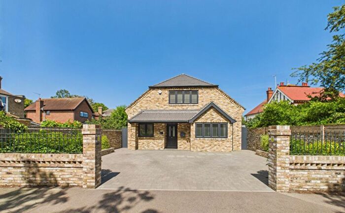 3 Bedroom Detached House For Sale In Lindenthorpe Road, Broadstairs, CT10