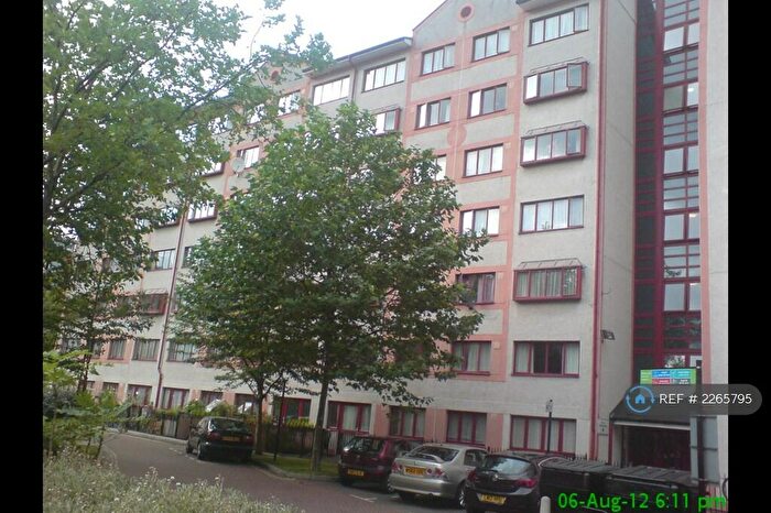 1 Bedroom Flat To Rent In Tickford House, London, NW8