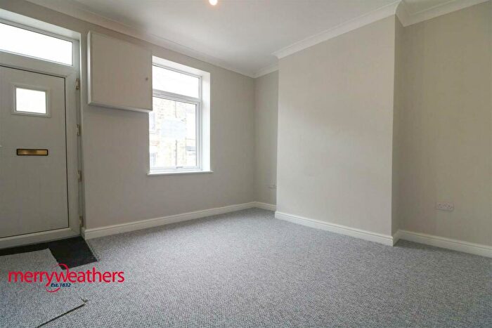 3 Bedroom Terraced House To Rent In Coronation Street, Darfield, Barnsley, S73