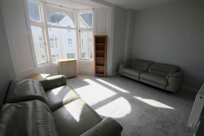 2 Bedroom Apartment To Rent In Castle Street, Anglesey, LL58