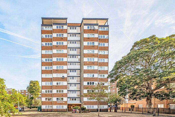 2 Bedroom Flat For Sale In Studley Road, Stockwell, London, SW4