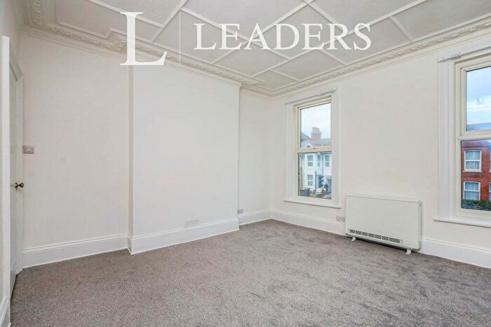 1 Bedroom Flat To Rent In Beach Road Area, BN22