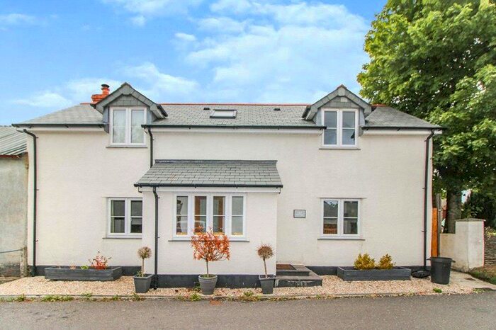 3 Bedroom End Of Terrace House To Rent In East View, Church Lane, Holsworthy, EX22