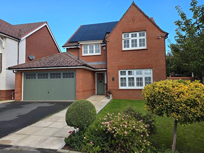 4 Bedroom Detached House For Sale In Avoncliffe Road, Manchester, M28