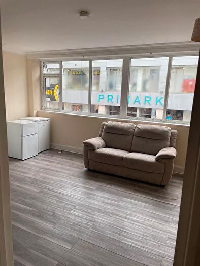 Studio To Rent In B High Street, TW3