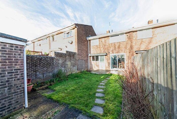 3 Bedroom Terraced House For Sale In Woodfield, Banbury, OX16
