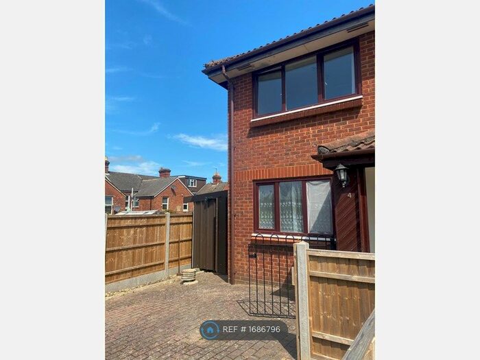 1 Bedroom Terraced House To Rent In Hardy Close, Southampton, SO15