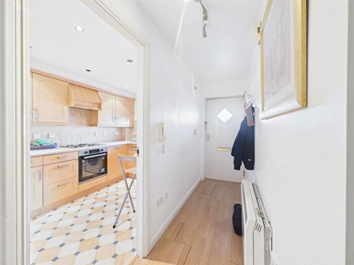 2 Bedroom Flat To Rent In Coach House Court, Southfield Road, Loughborough, LE11