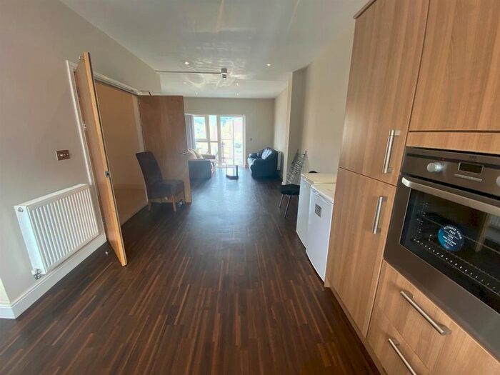 3 Bedroom Semi-Detached House To Rent In Marina Villas, Trawler Road, Maritime Quarter, Swansea, SA1