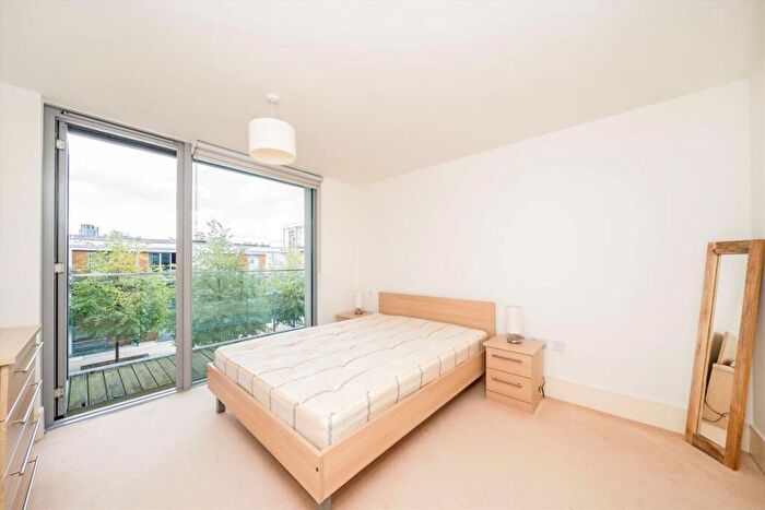 1 Bedroom Flat To Rent In Highbury Stadium Square, Highbury, N5