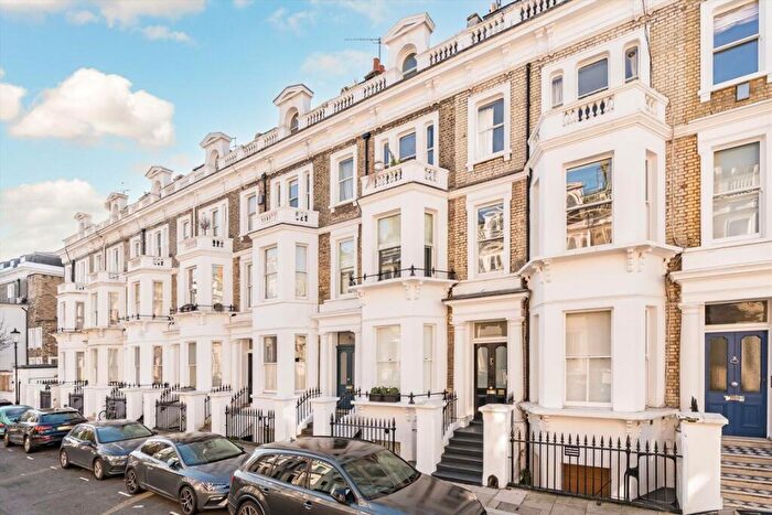 1 Bedroom Flat For Sale In Westgate Terrace, Chelsea, SW10