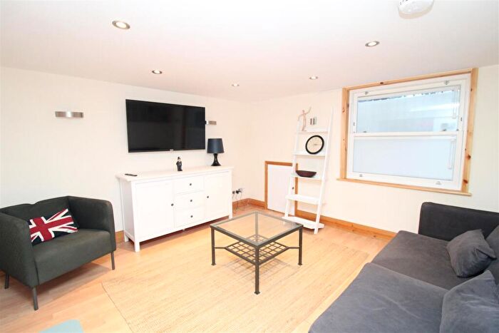1 Bedroom Flat To Rent In Russell Square, Brighton, BN1