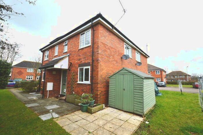 2 Bedroom Semi-Detached House To Rent In Stirling Way, Welwyn Garden City, AL7
