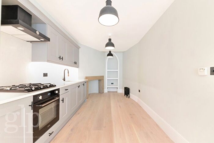 1 Bedroom Flat To Rent In New Row, London, Greater London, Covent Garden, WC2N