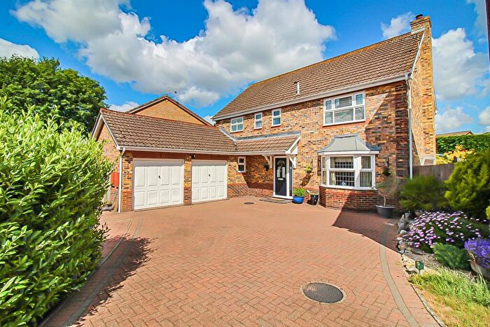 4 Bedroom Detached House For Sale In Topaz Grove, Waterlooville, PO7