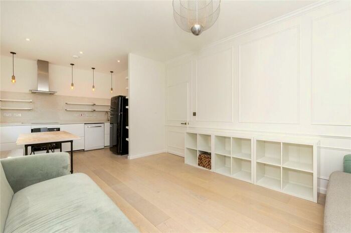 2 Bedroom Apartment To Rent In Gifford Street, London, N1