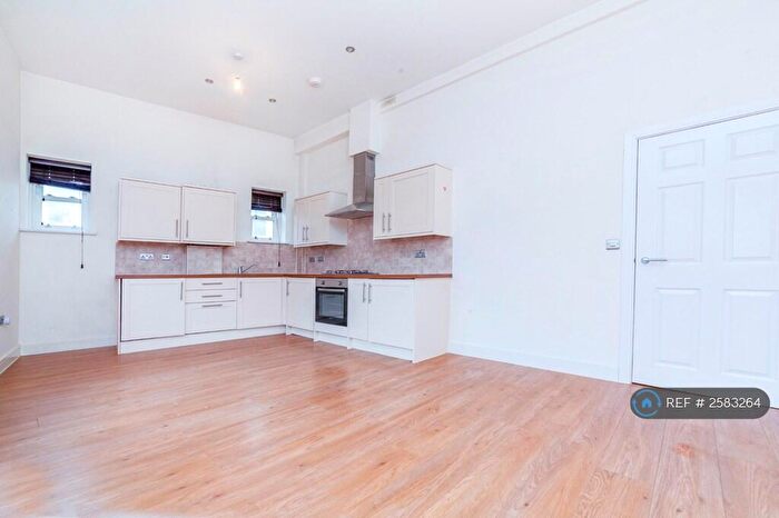 1 Bedroom Flat To Rent In Glengall Road, London, SE15