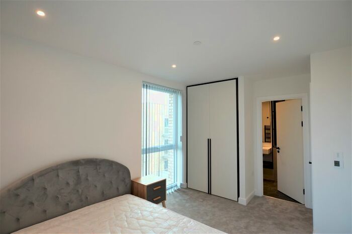 2 Bedroom Flat To Rent In Beresford Avenue, Wembley, HA0