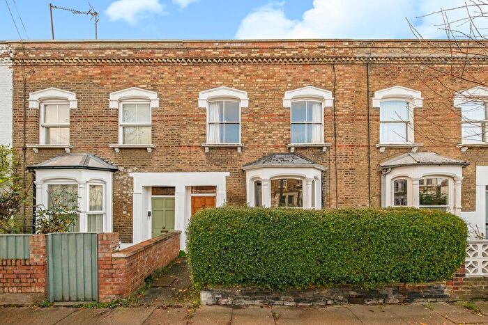3 Bedroom Terraced House For Sale In Plimsoll Road, London, N4
