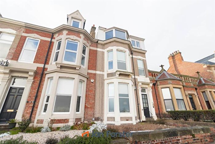 1 Bedroom Flat For Sale In Beverley Terrace, Cullercoats, North Shields, NE30