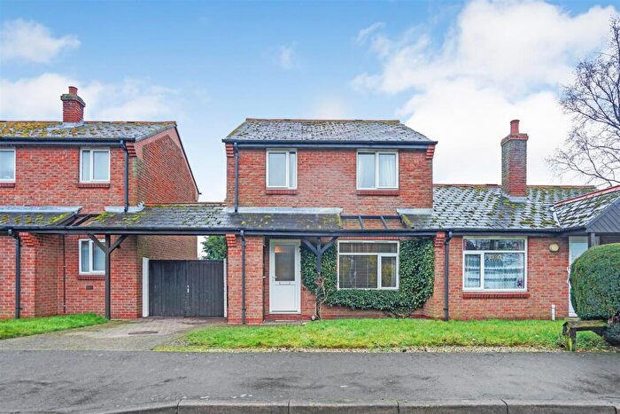 3 Bedroom Semi-Detached House For Sale In Hallfields, Twycross, Atherstone, CV9