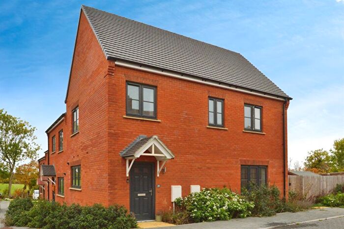 3 Bedroom Semi-Detached House For Sale In Sheepscombe Close, Paulerspury, Towcester, NN12