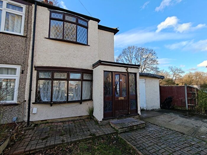 2 Bedroom Terraced House To Rent In Enfield, Greater London, EN3