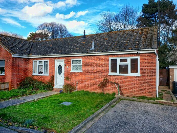 2 Bedroom Bungalow To Rent In Hudson Close, Harwich, CO12
