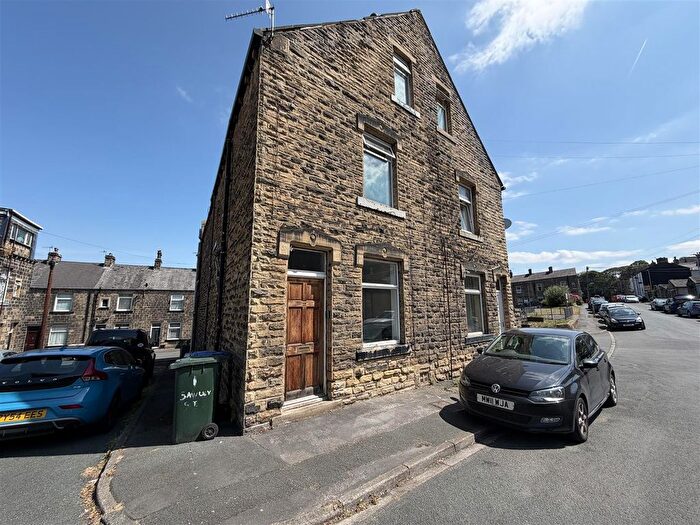3 Bedroom End Of Terrace House For Sale In Arctic Street, Keighley, BD20