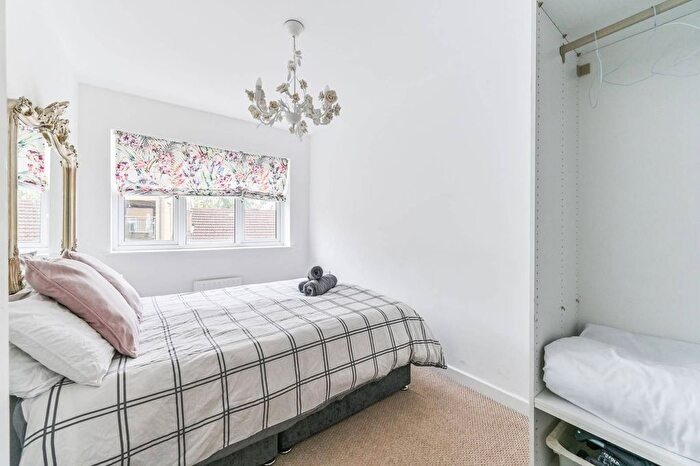 2 Bedroom Flat For Sale In Paxton Place, Crystal Palace, London, SE27