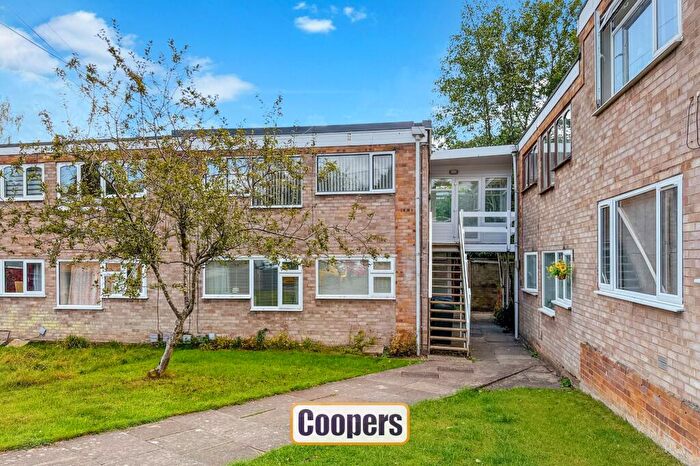 2 Bedroom Maisonette To Rent In Woodcraft Close, Coventry, CV4