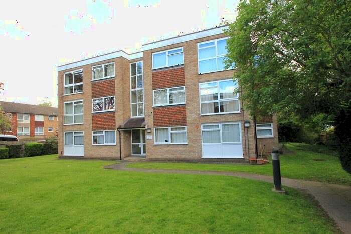 1 Bedroom Apartment To Rent In Chanctonbury Gardens, Sutton, SM2
