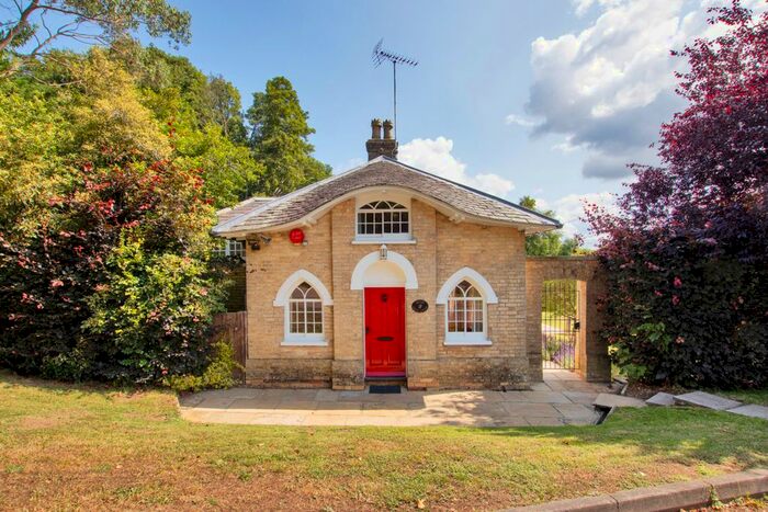 3 Bedroom Detached House For Sale In Park Drive, Hothfield, Ashford, Kent, TN26