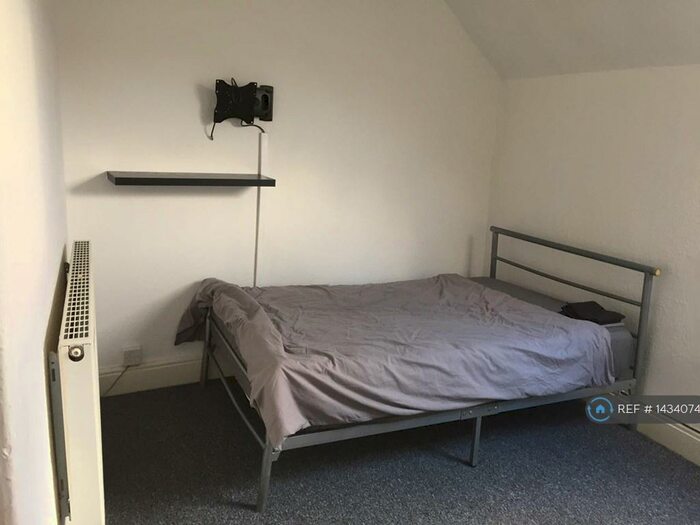 Studio To Rent In Kelvin Buildings, Sheffield, S6