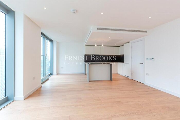 2 Bedroom Apartment To Rent In Landmark Pinnacle, Marsh Wall, Canary Wharf, E14