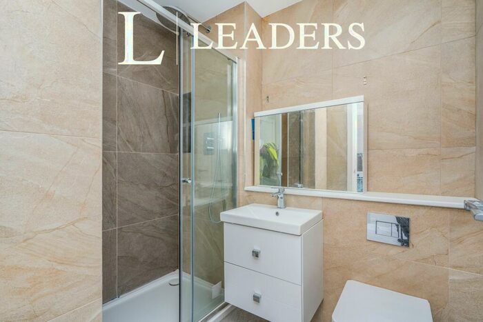 1 Bedroom Apartment To Rent In Compass Point, Romsey Road, SO16