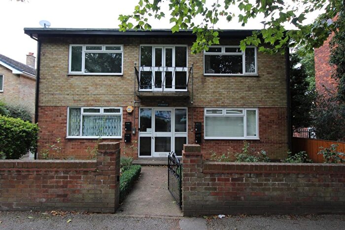 2 Bedroom Flat For Sale In Cottingham Road, Hull, HU6